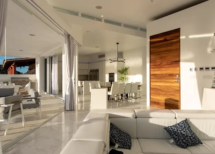 Tanzanita De Law By Cabo Villa *